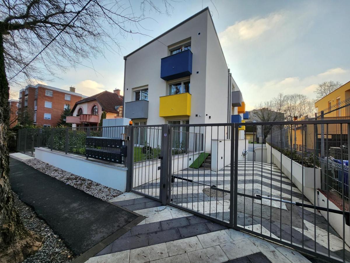 Апарт готель Apartman 18 Дебрецен Екстер'єр фото